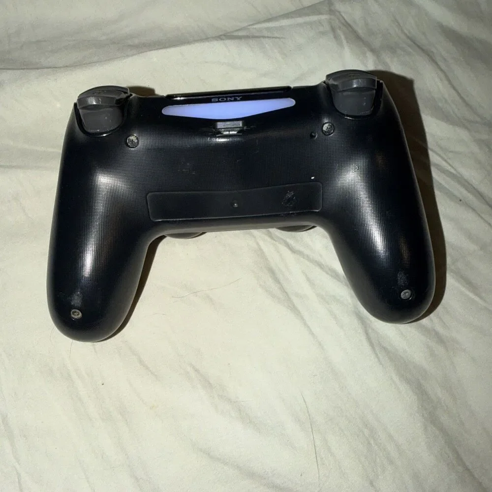 SONY PLAYSTATION PS4 WIRELESS DUALSHOCK REMOTE CONTROLLER - Black CUH-ZCT1U